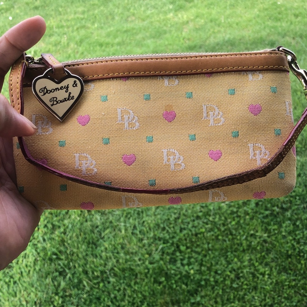 Used Vintage Pouchette Dooney